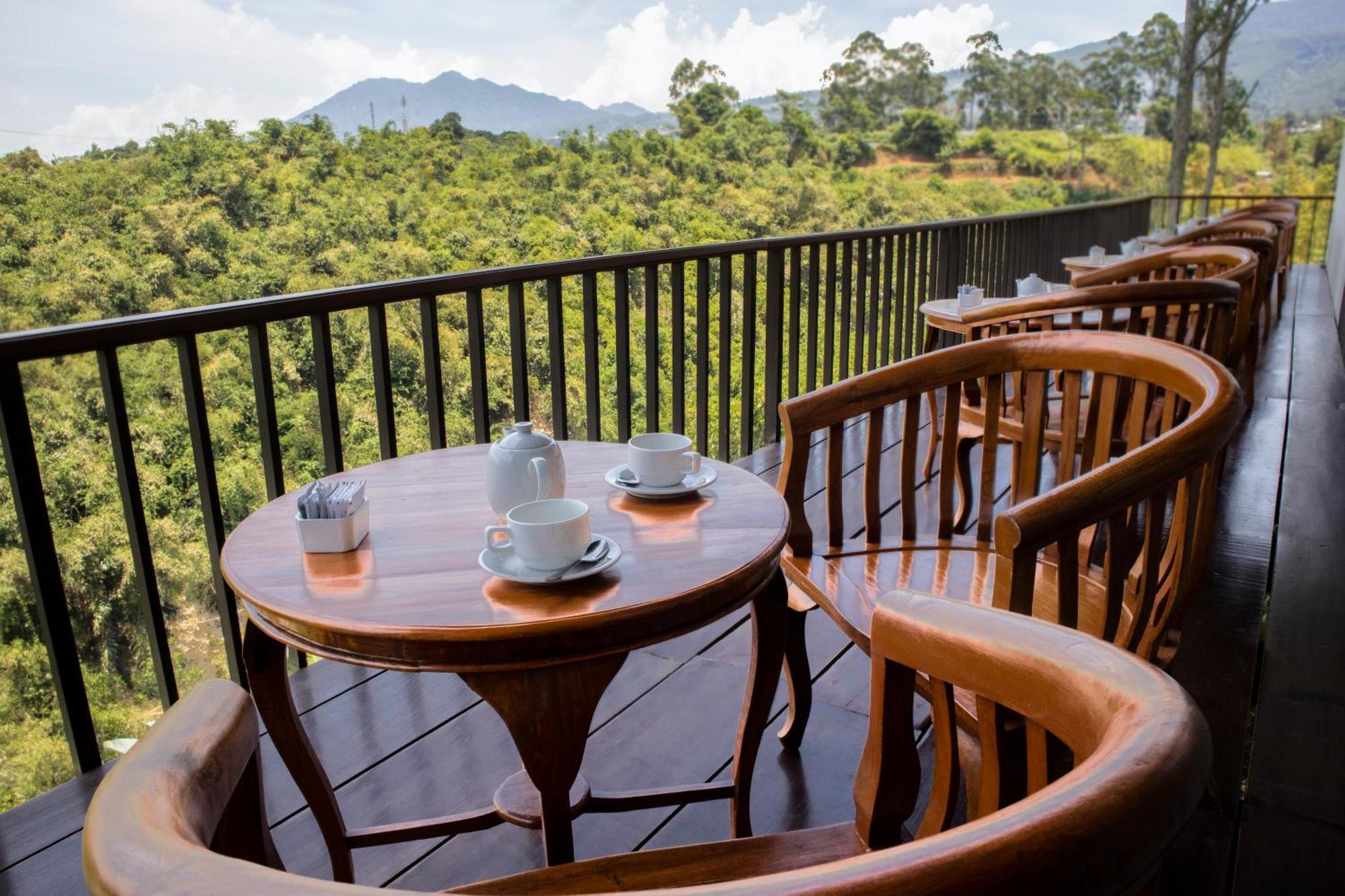 Sangria Resort And Spa Lembang Exteriér fotografie