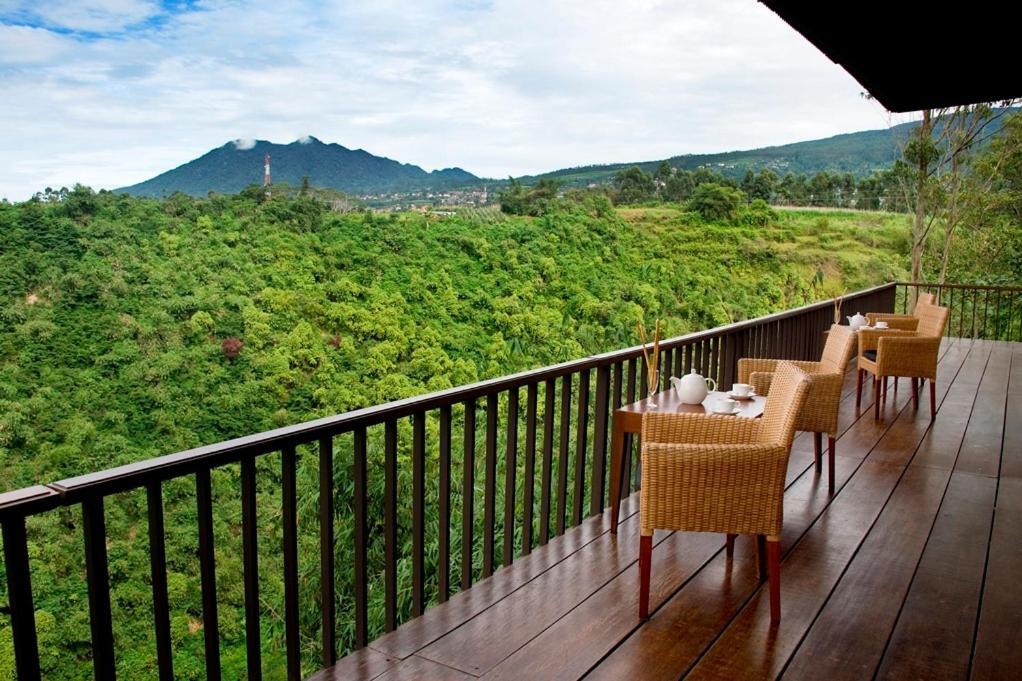 Sangria Resort And Spa Lembang Exteriér fotografie